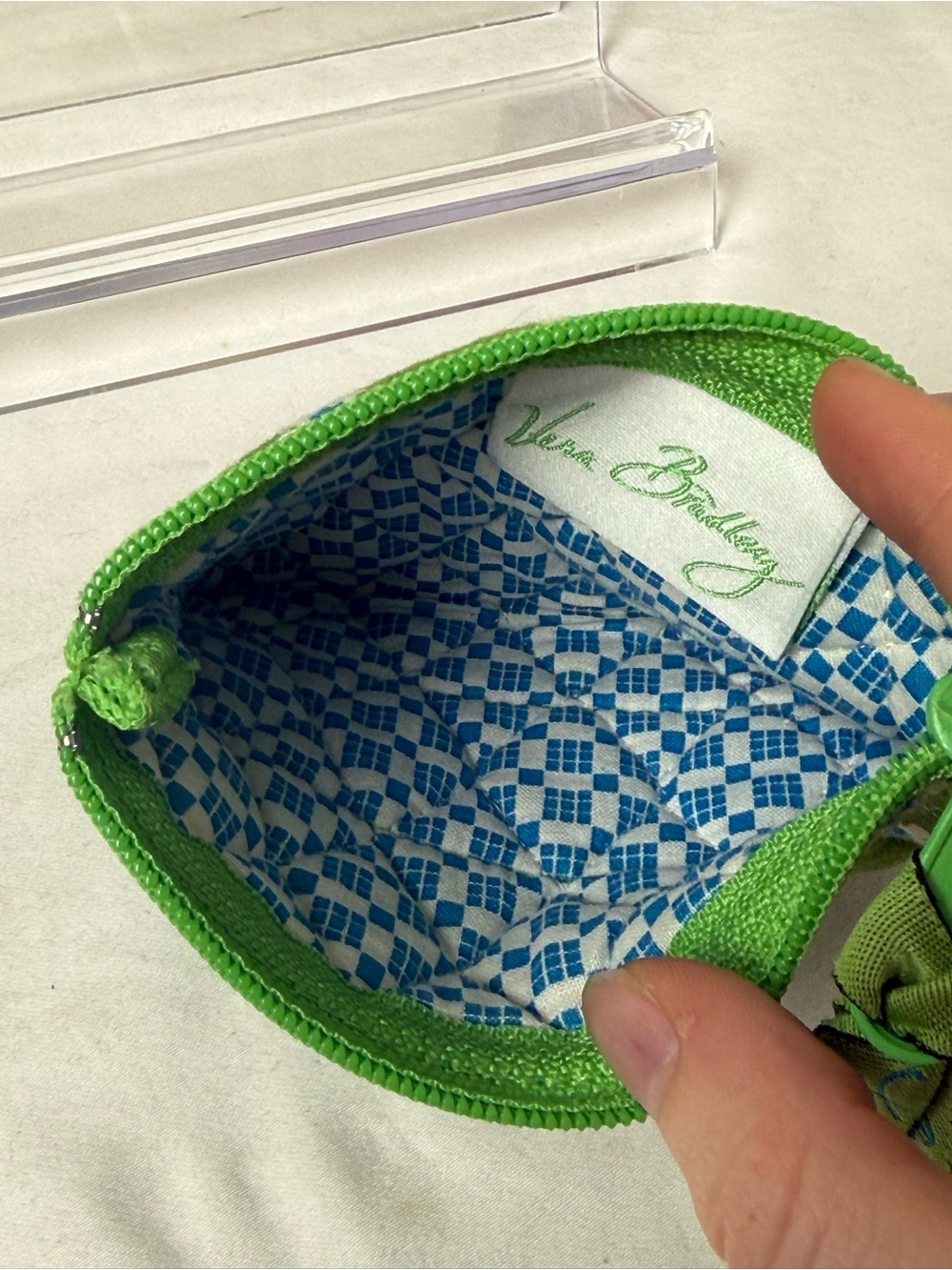 EUC Vera Bradley Green Apple Coin Purse Retired Pattern Vintage - LAST ONE! - Picture 3 of 3